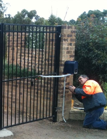 Residential Sliding Gate Repair in Vernon